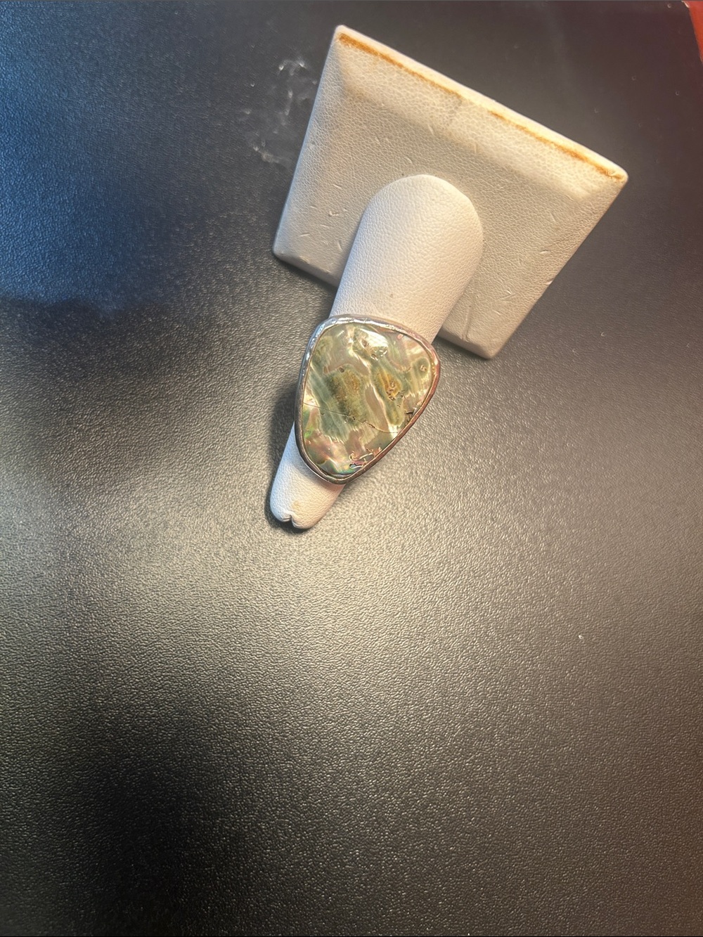 Iridescent Abalone Teardrop Ring in 925 Sterling Silver Green Accent